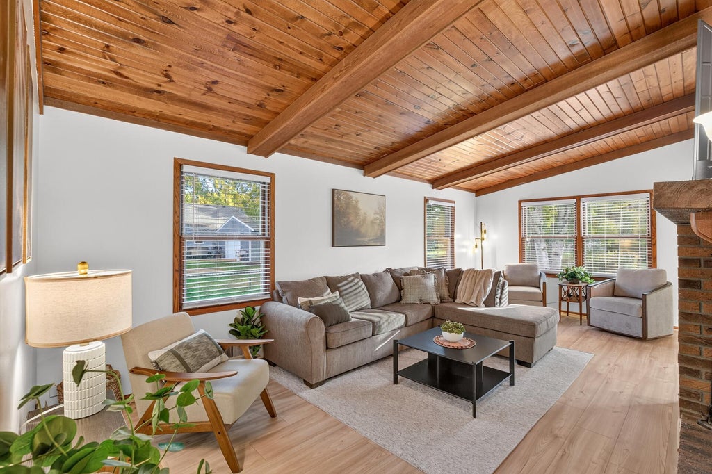 Photo of 1938 Edgerton Street, Maplewood, MN 55117 (MLS # 7155763)