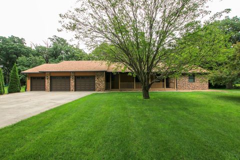 Photo of 19634 Skyview Circle, Hutchinson, MN 55350 (MLS # 7097189)