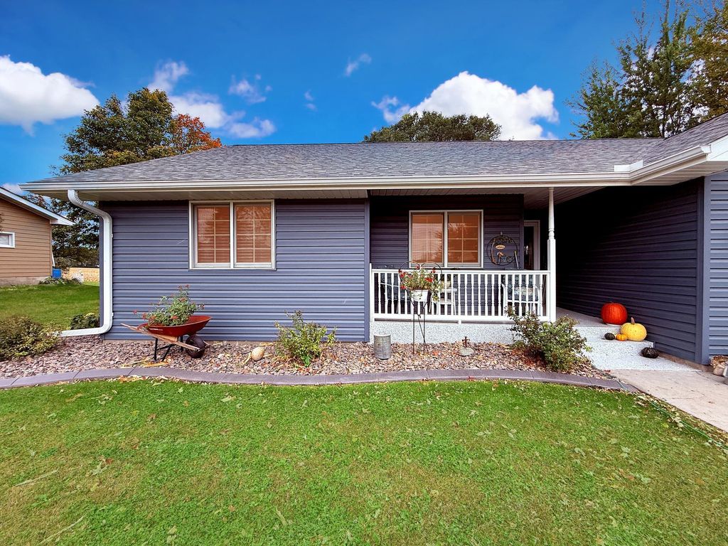 Photo of 1402 William Avenue, Montevideo, MN 56265 (MLS # 6803581)