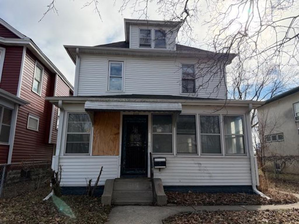 Photo of 1322 Fremont Avenue N, Minneapolis, MN 55411 (MLS # 7048873)