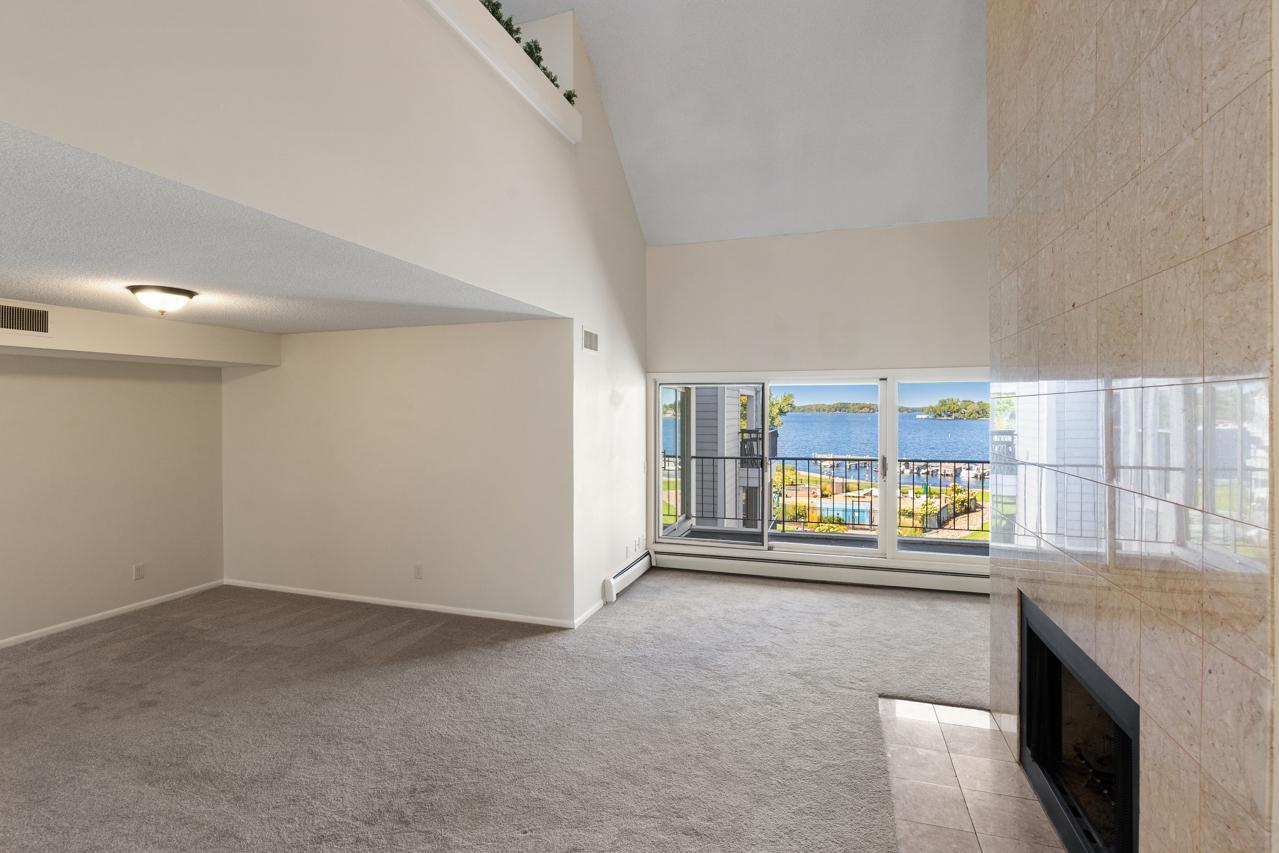 603 Lake Street 307