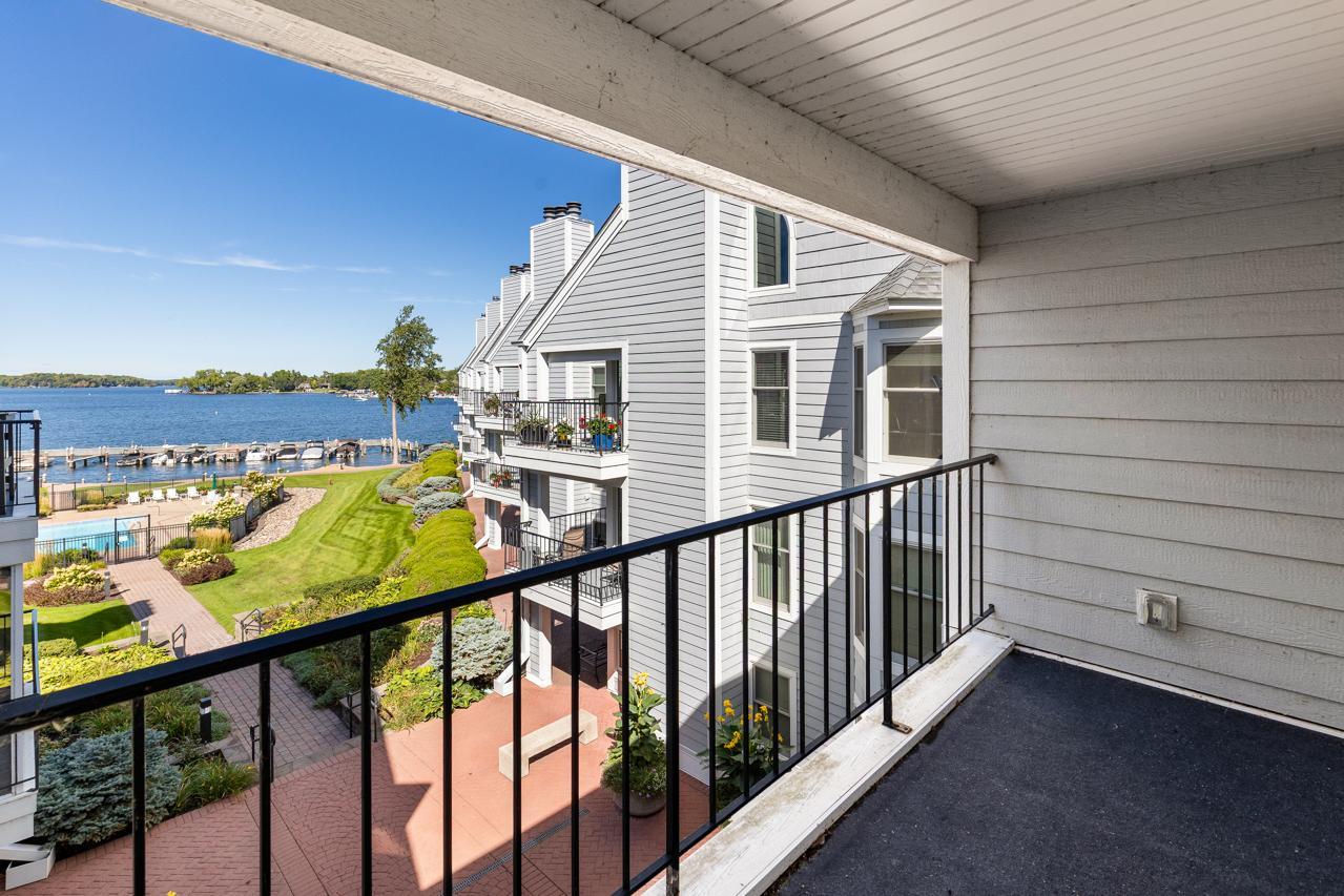 603 Lake Street 307