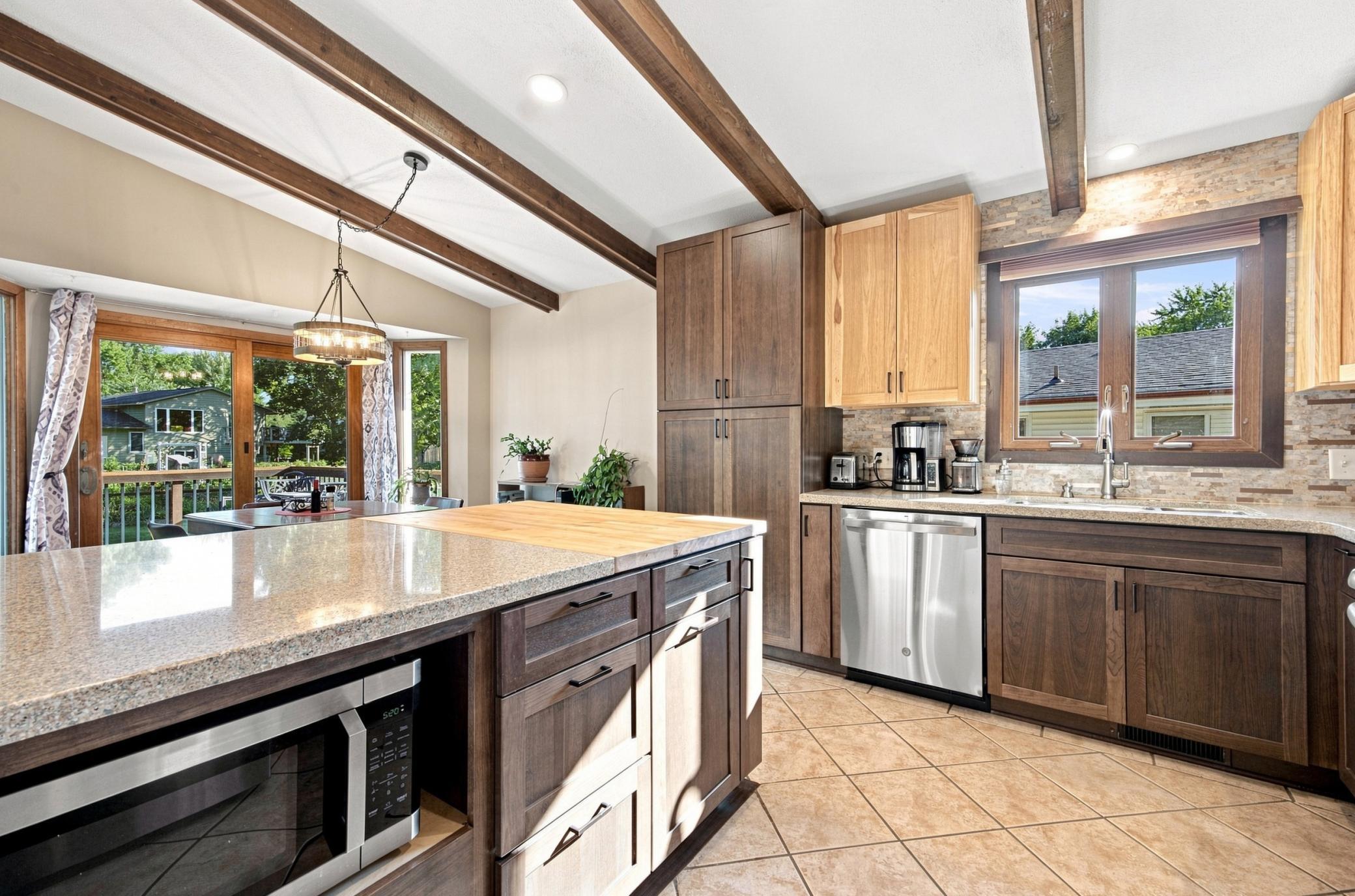 1530 Lois Drive
