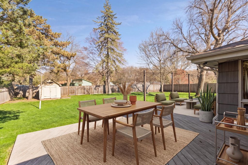 Photo of 2700 Quail Avenue N, Golden Valley, MN 55422 (MLS # 7058519)