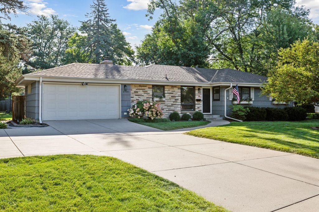 Photo of 2700 Quail Avenue N, Golden Valley, MN 55422 (MLS # 7058519)
