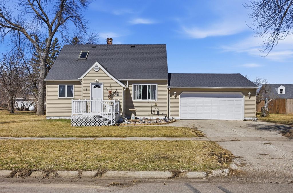 Photo of 120 2nd Street E, Halstad, MN 56548 (MLS # 7052452)