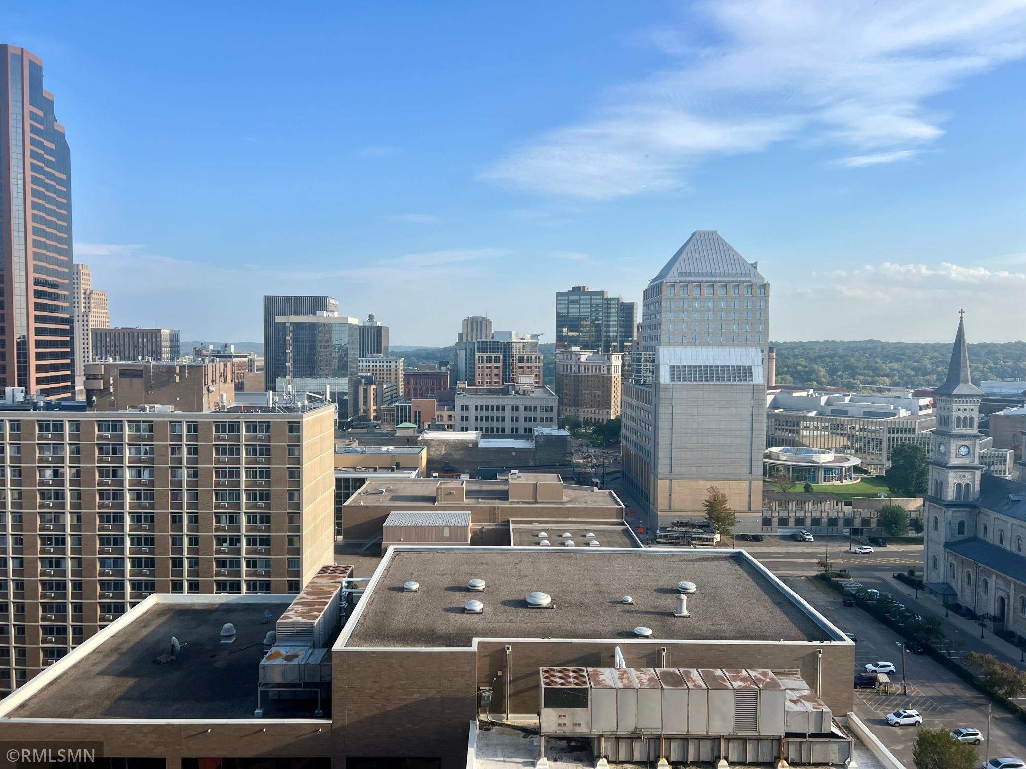 26 10th Street W 1807