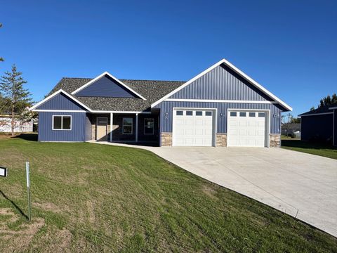 916 NW 7th Avenue NW Perham MN 56573