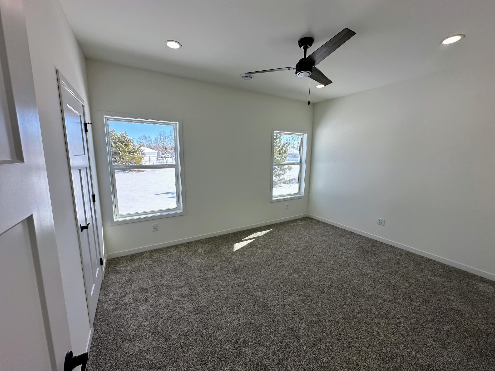 916 NW 7th Avenue NW