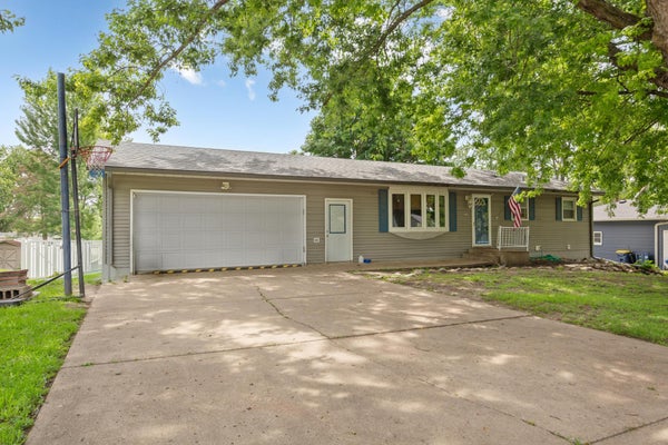 1401 SUMMER LN, FARIBAULT, MN 55021 - Image c204f030ff84a1cd8a7ca0bedd3c539c/3203242282