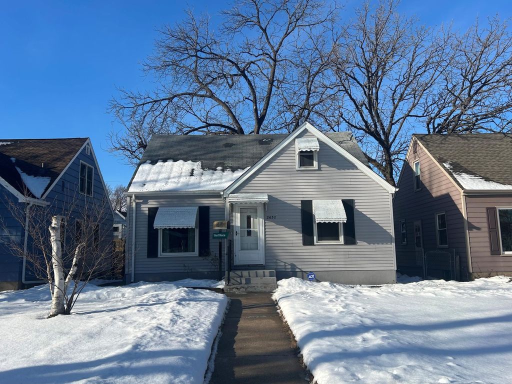 Photo of 2632 Hampshire Avenue S, Saint Louis Park, MN 55426 (MLS # 7001602)