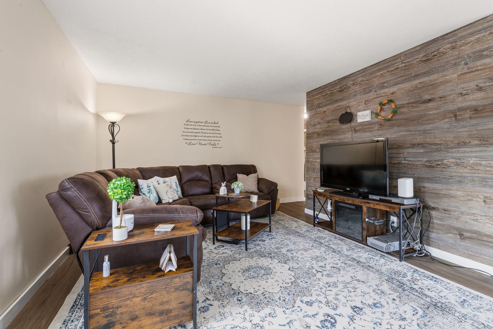 4874 Grenwich Trail N