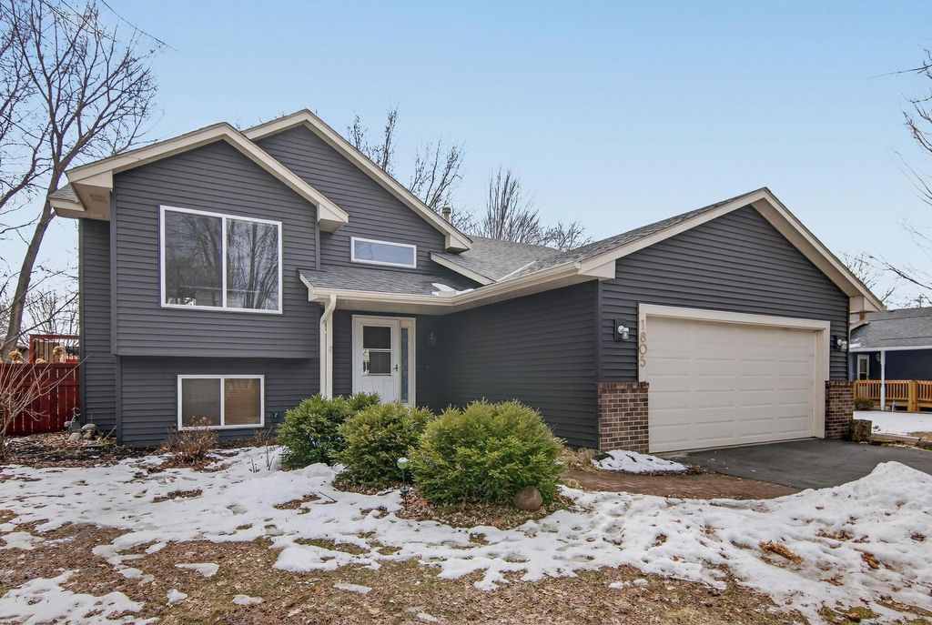 Photo of 1805 Lannon Court, Burnsville, MN 55337 (MLS # 7018666)