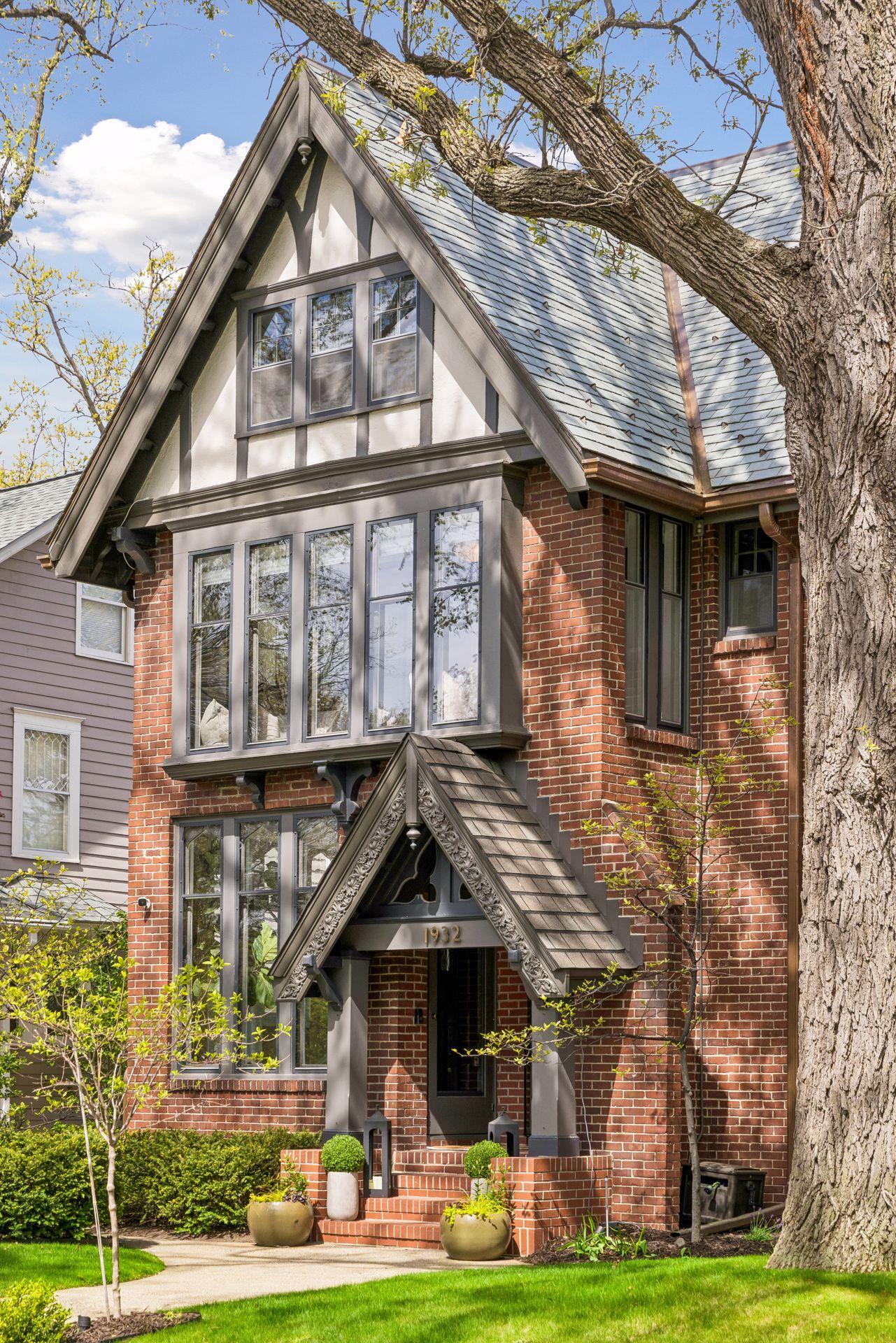 1932 Kenwood Parkway
