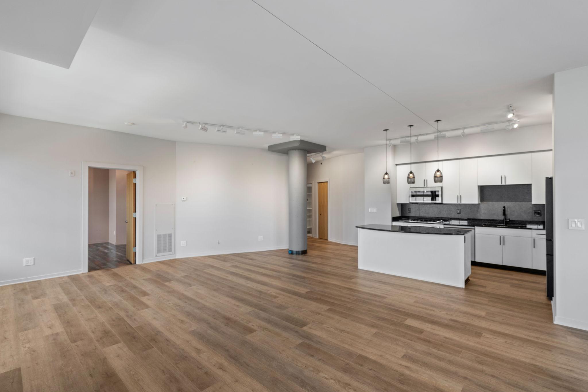 111 4th Avenue N 602