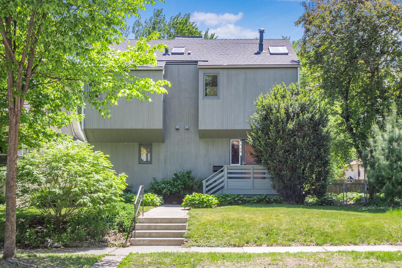 3121 E 22nd Street