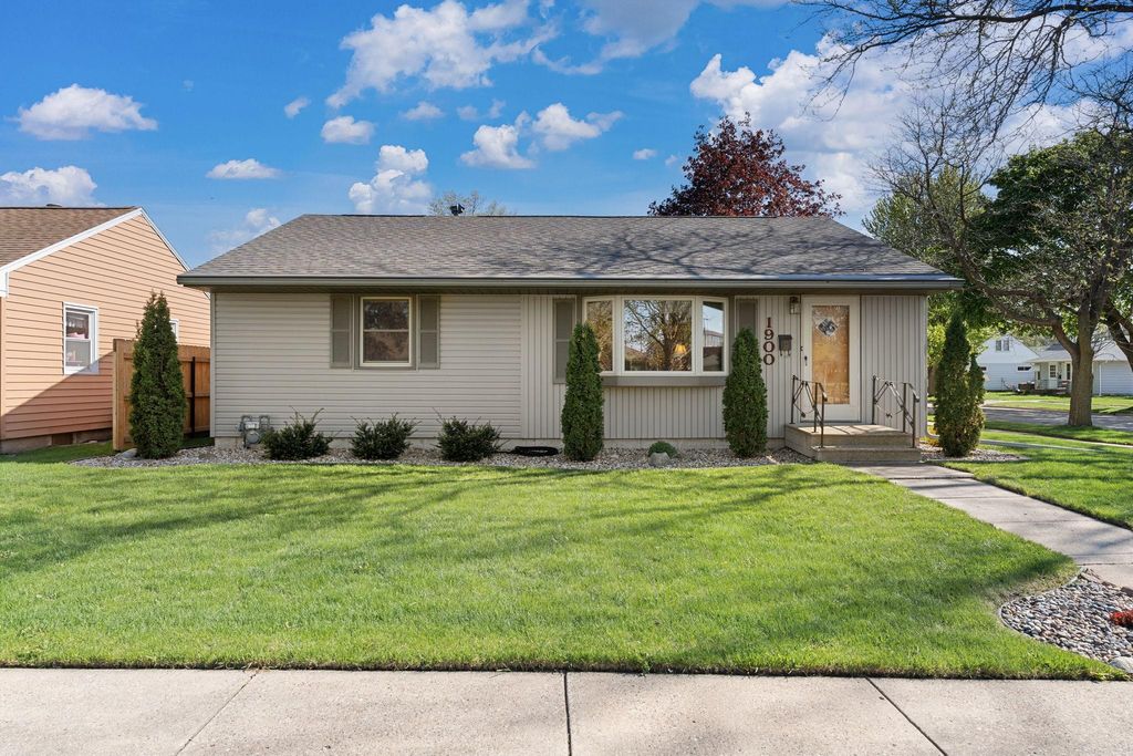 Photo of 1900 5th Avenue SE, Austin, MN 55912 (MLS # 7071044)