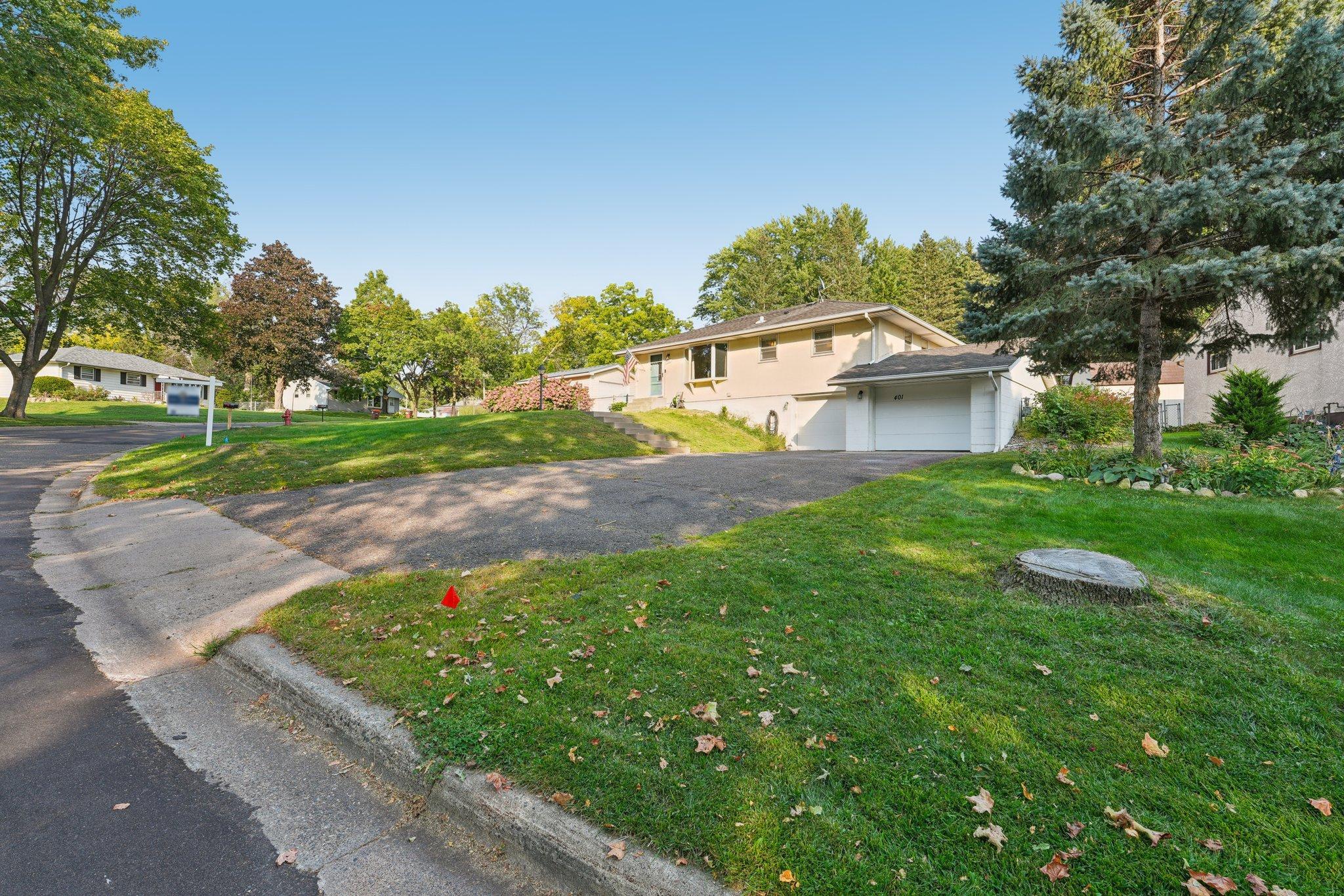 401 Grafton Avenue N