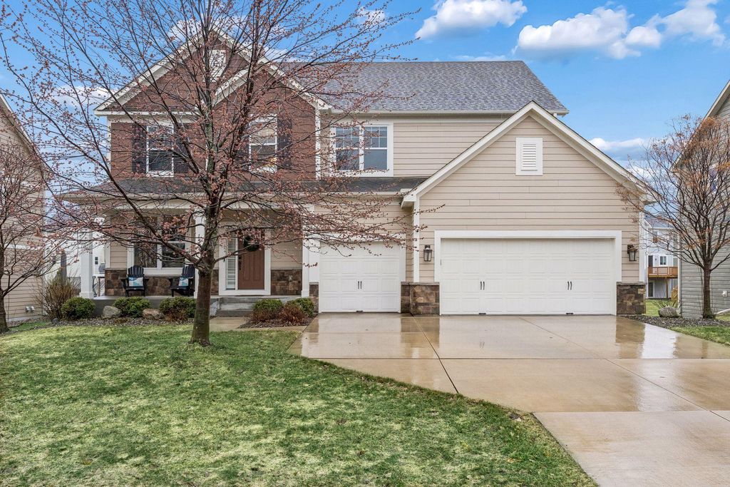 Photo of 1583 Bluewater Lane, Woodbury, MN 55129 (MLS # 7015587)