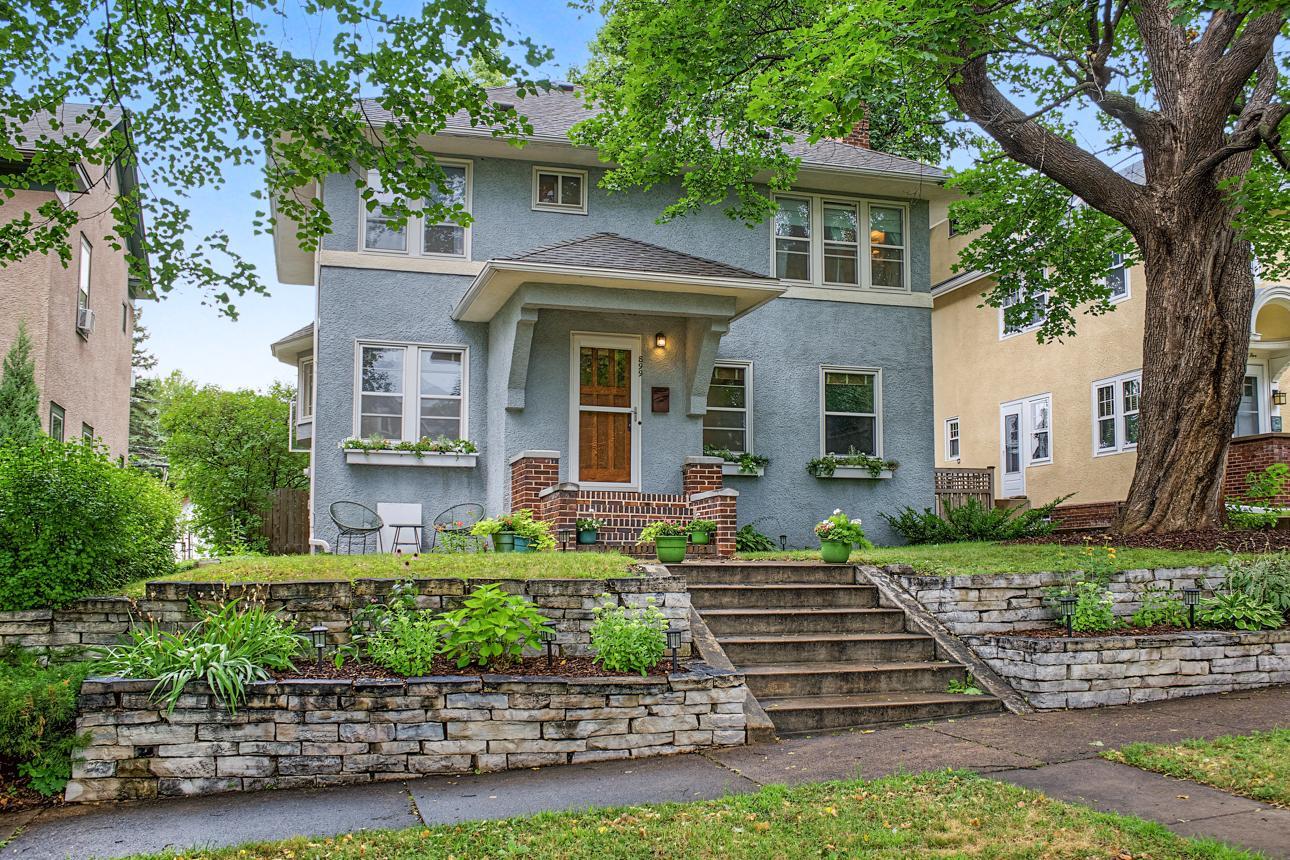 899 Osceola Avenue