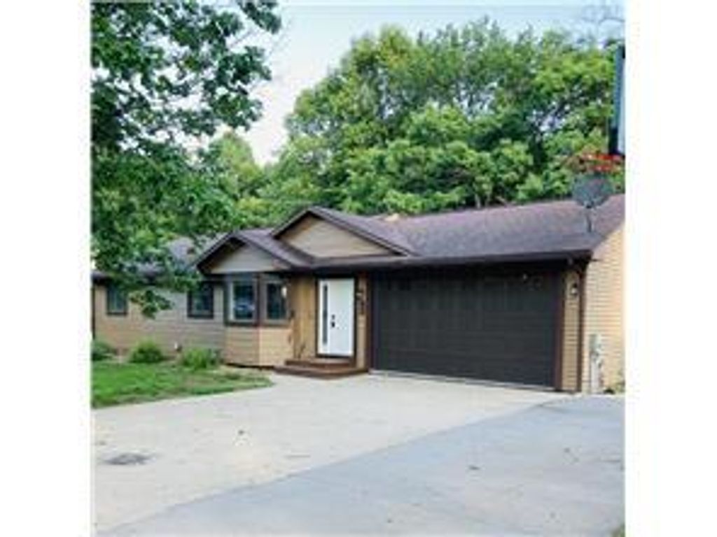 Photo of 269 E Sunset Lane, Ellsworth, WI 54011 (MLS # 7064197)