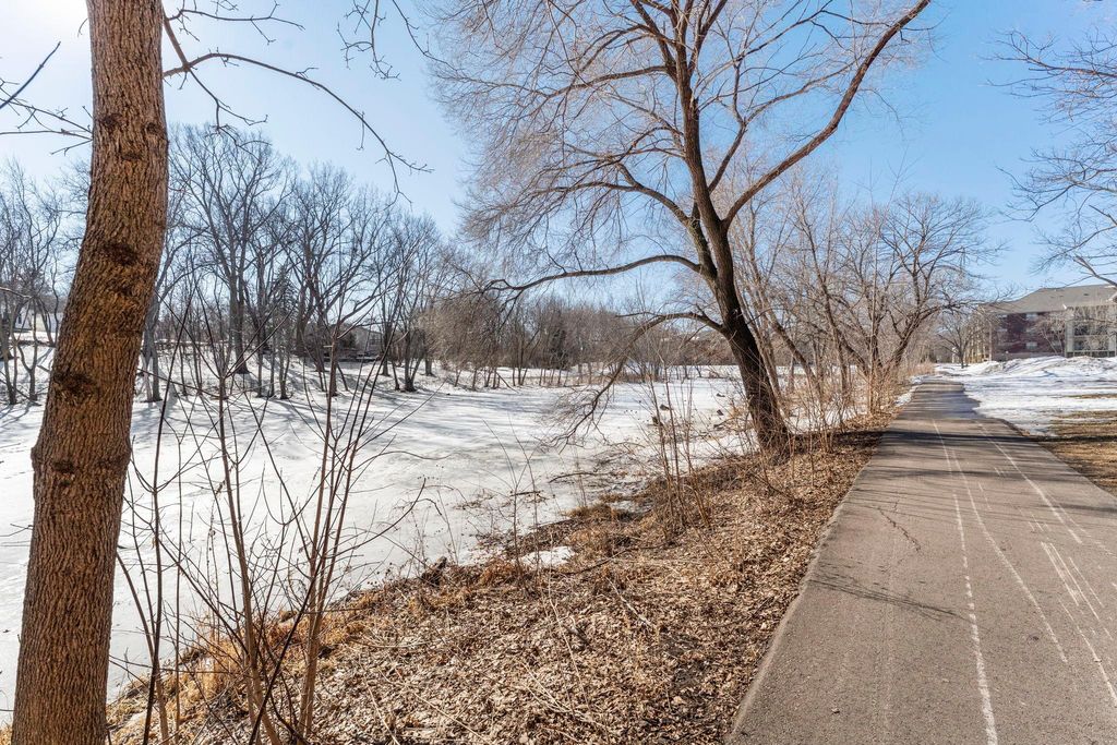 Photo of 1400 Dakota Avenue S #210, Saint Louis Park, MN 55416 (MLS # 7016542)