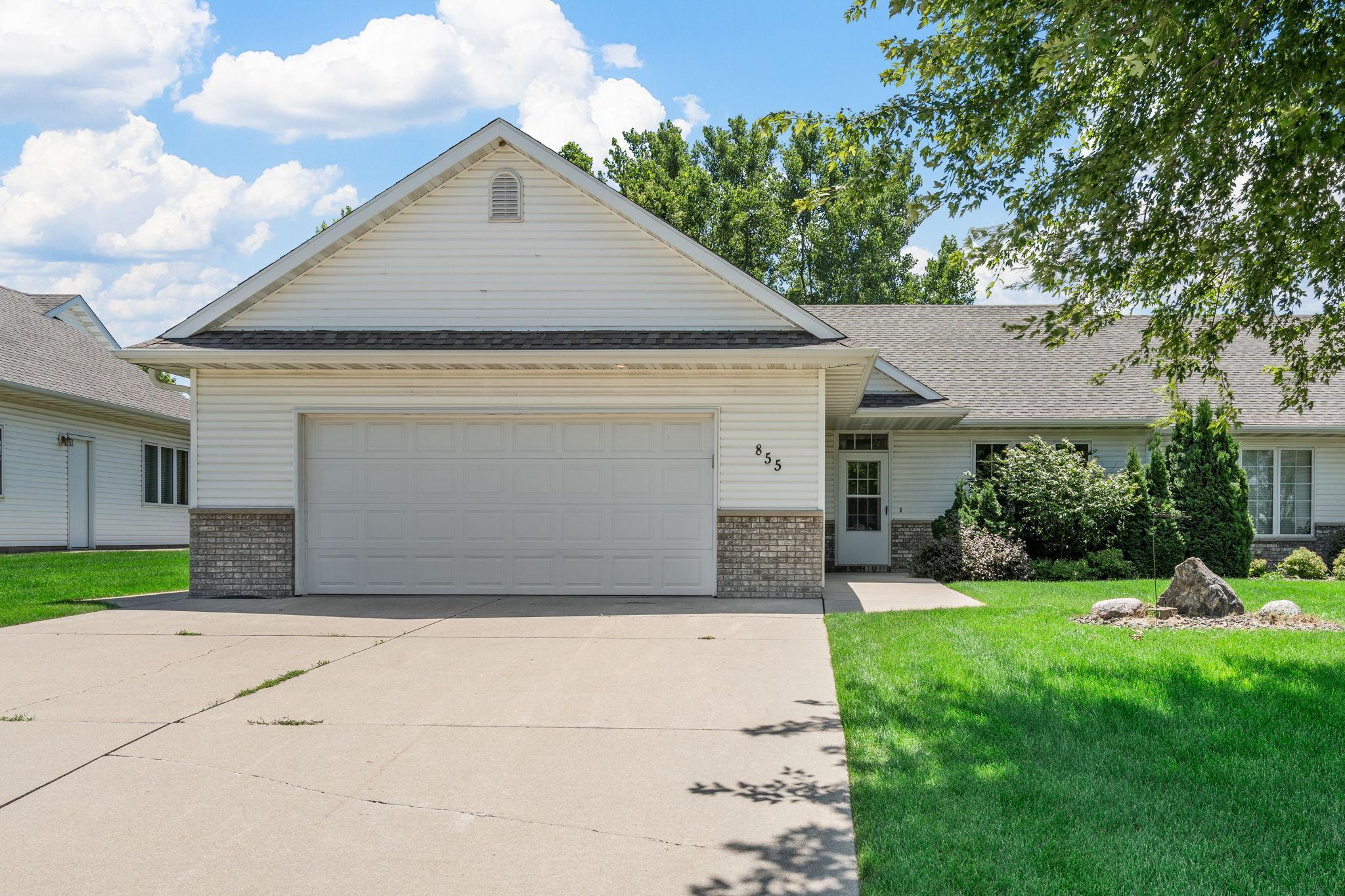 Owatonna, Minnesota 55060, United States, 3 Bedrooms Bedrooms, ,3 BathroomsBathrooms,Residential,Active,177442