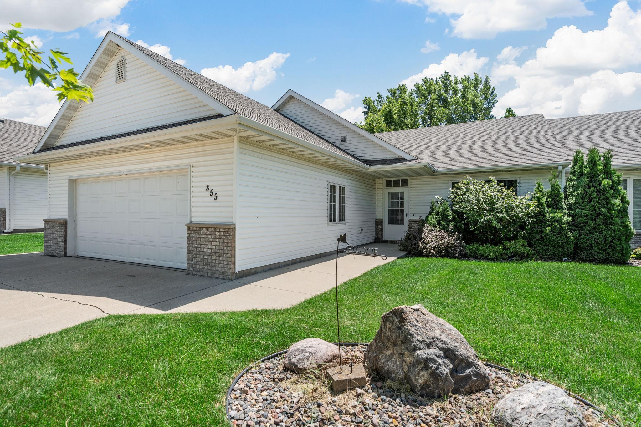 Owatonna, Minnesota 55060, United States, 3 Bedrooms Bedrooms, ,3 BathroomsBathrooms,Residential,Active,177442