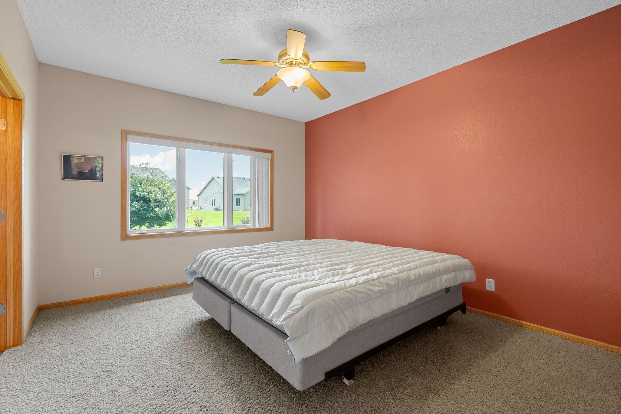 Owatonna, Minnesota 55060, United States, 3 Bedrooms Bedrooms, ,3 BathroomsBathrooms,Residential,Active,177442