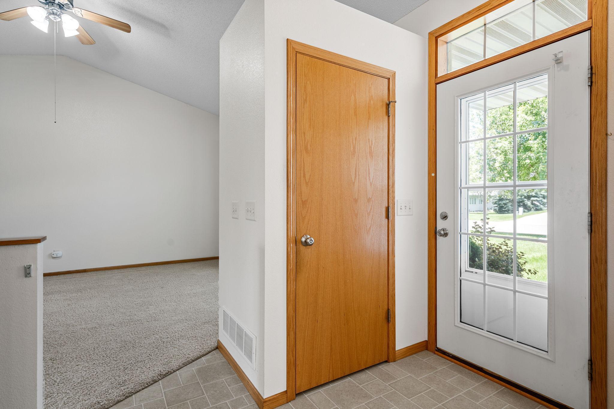 Owatonna, Minnesota 55060, United States, 3 Bedrooms Bedrooms, ,3 BathroomsBathrooms,Residential,Active,177442