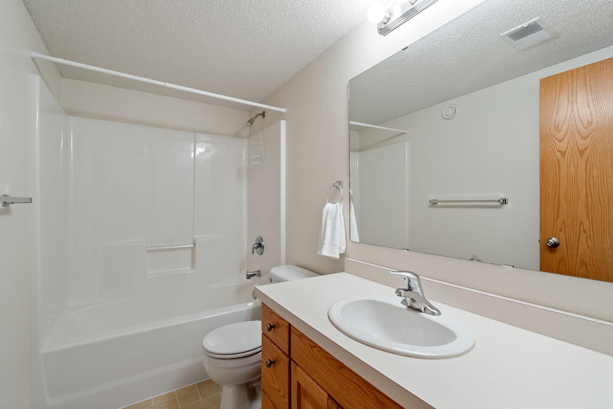 Owatonna, Minnesota 55060, United States, 3 Bedrooms Bedrooms, ,3 BathroomsBathrooms,Residential,Active,177442