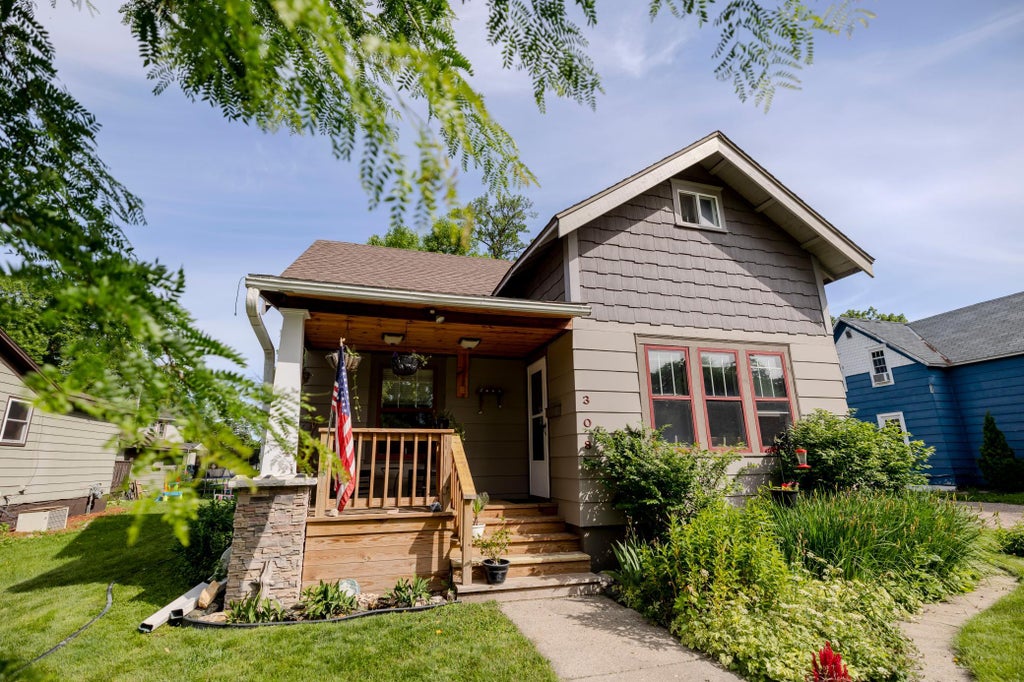 Photo of 308 W 9th Street, Morris, MN 56267 (MLS # 7093994)