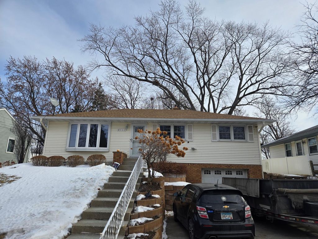 Photo of 1466 Charlton Street, West Saint Paul, MN 55118 (MLS # 7018130)