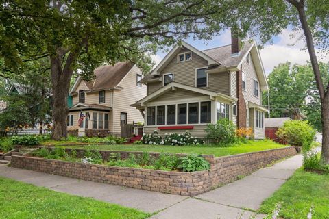 1756 Minnehaha Avenue W Saint Paul MN 55104