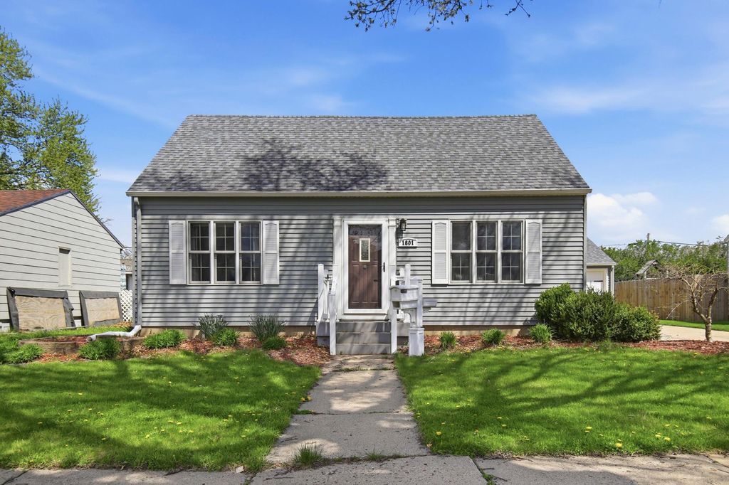 Photo of 1801 2nd Avenue SE, Austin, MN 55912 (MLS # 7065024)