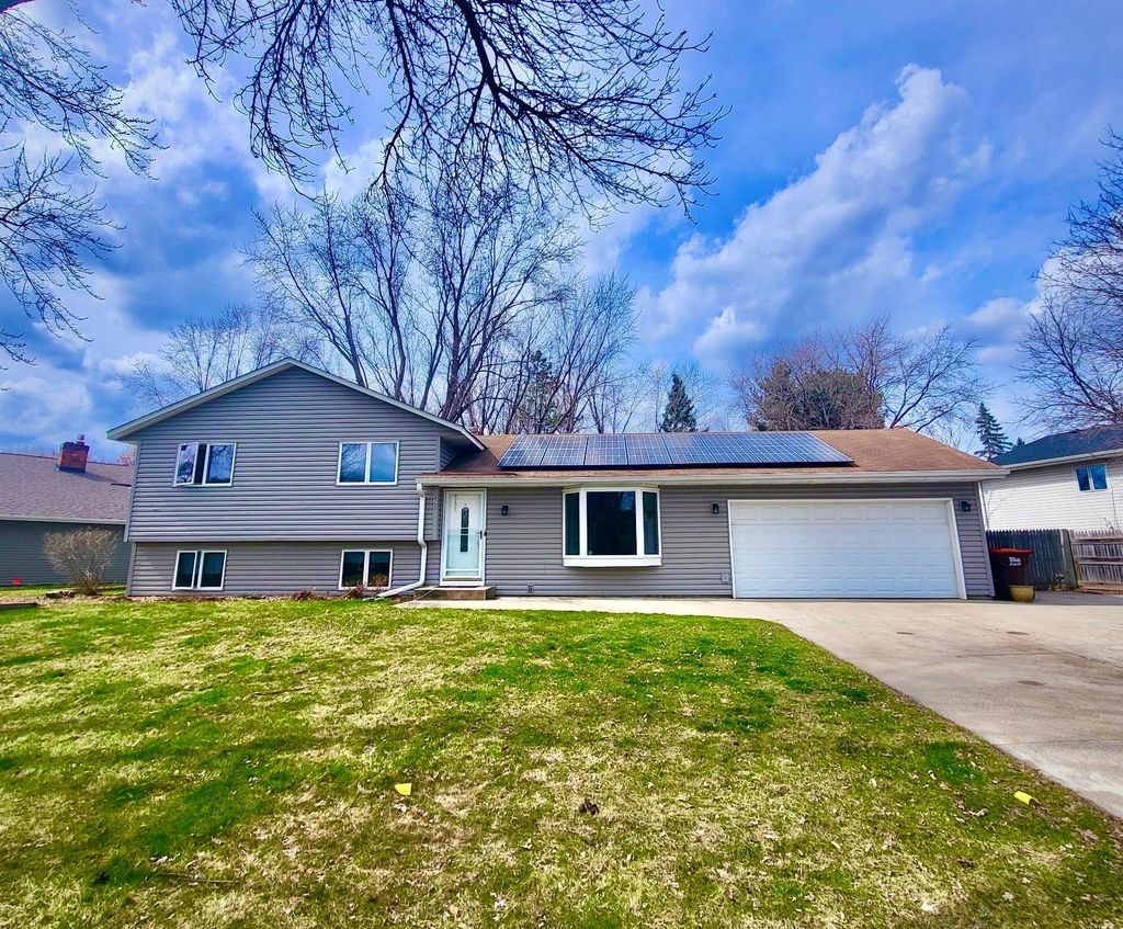 Photo of 8726 Ivywood Avenue S, Cottage Grove, MN 55016 (MLS # 7053600)