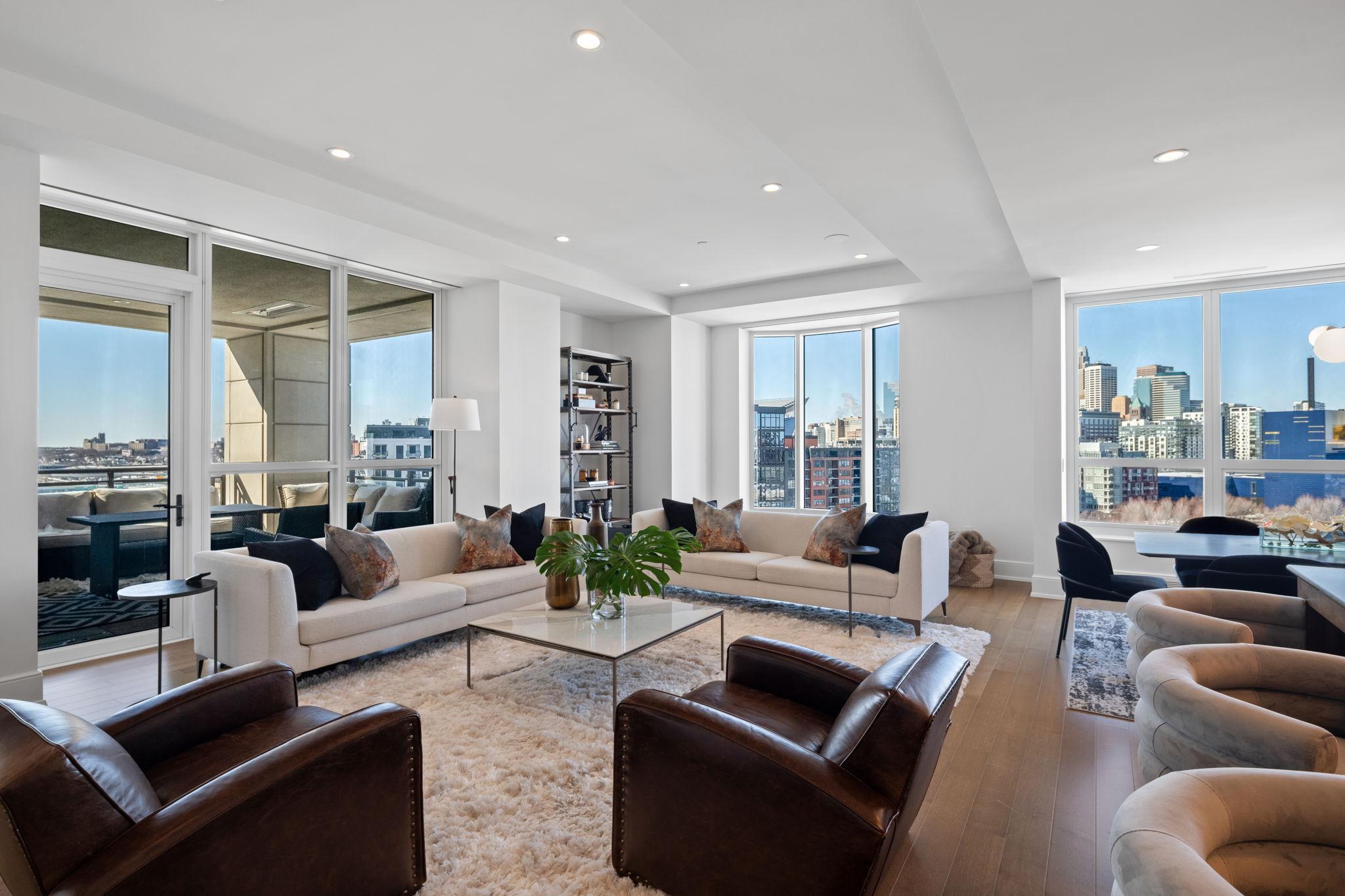 1111 W River Parkway 11C