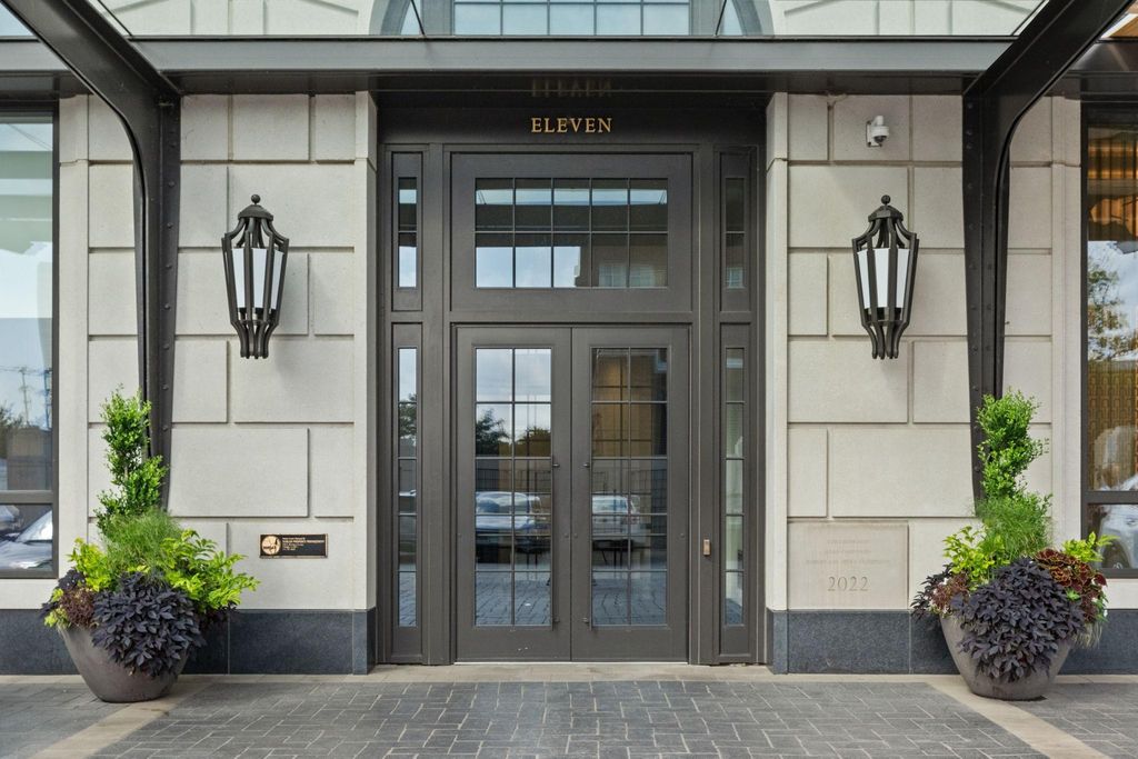 Photo of 1111 W River Parkway #11C, Minneapolis, MN 55415 (MLS # 7033732)