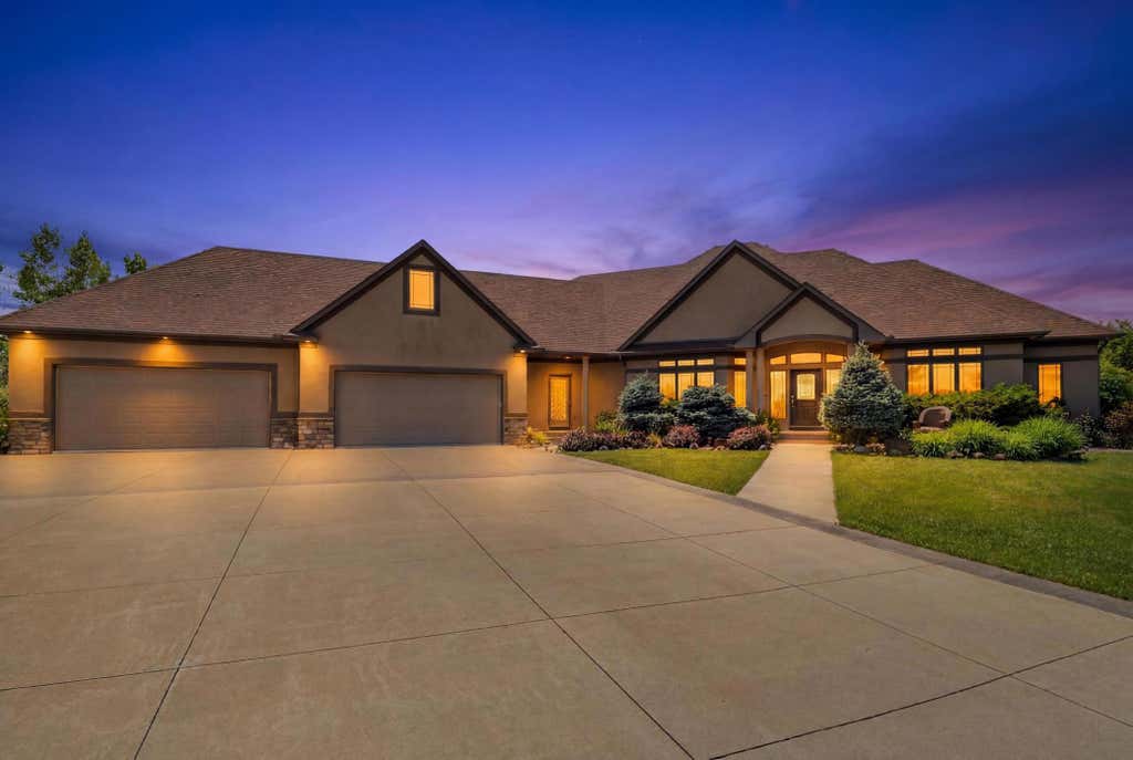 Photo of 22720 Sweeney Lane, Lakeville, MN 55044 (MLS # 7098073)