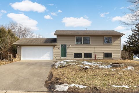 Photo of 3345 Chevelle Court N, Rosemount, MN 55068 (MLS # 7026182)