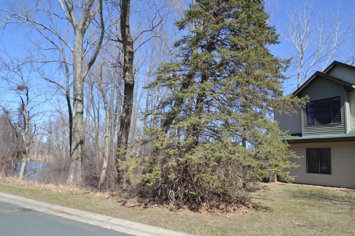 5700 Willow Trail