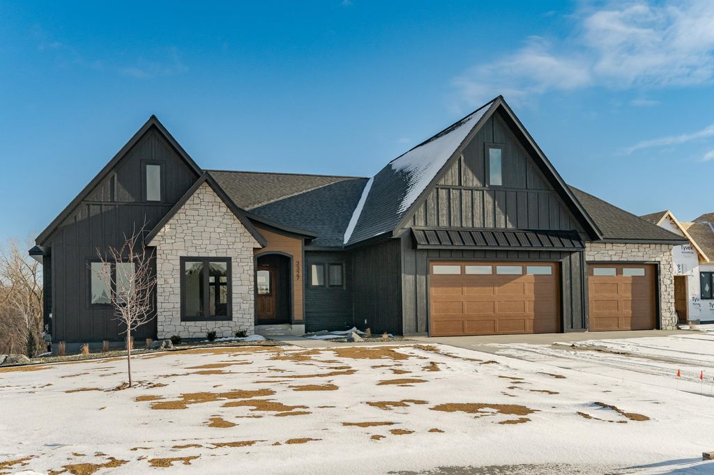 Photo of 3327 Bella Terra Road NE, Rochester, MN 55906 (MLS # 6708490)