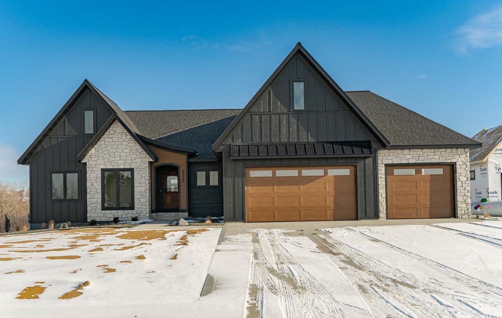 Photo of 3327 Bella Terra Road NE, Rochester, MN 55906 (MLS # 6708490)