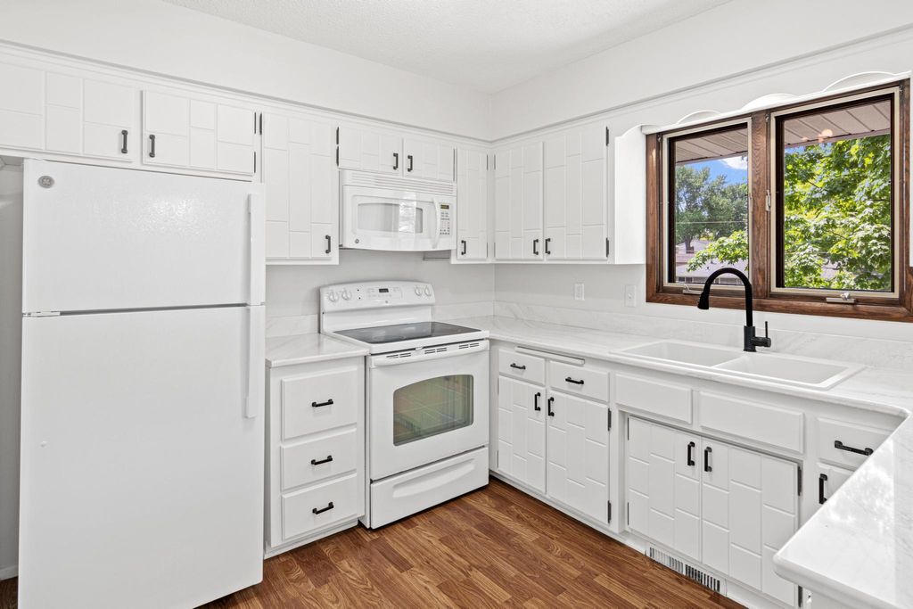 Photo of 4829 Boone Circle N, New Hope, MN 55428 (MLS # 7079058)