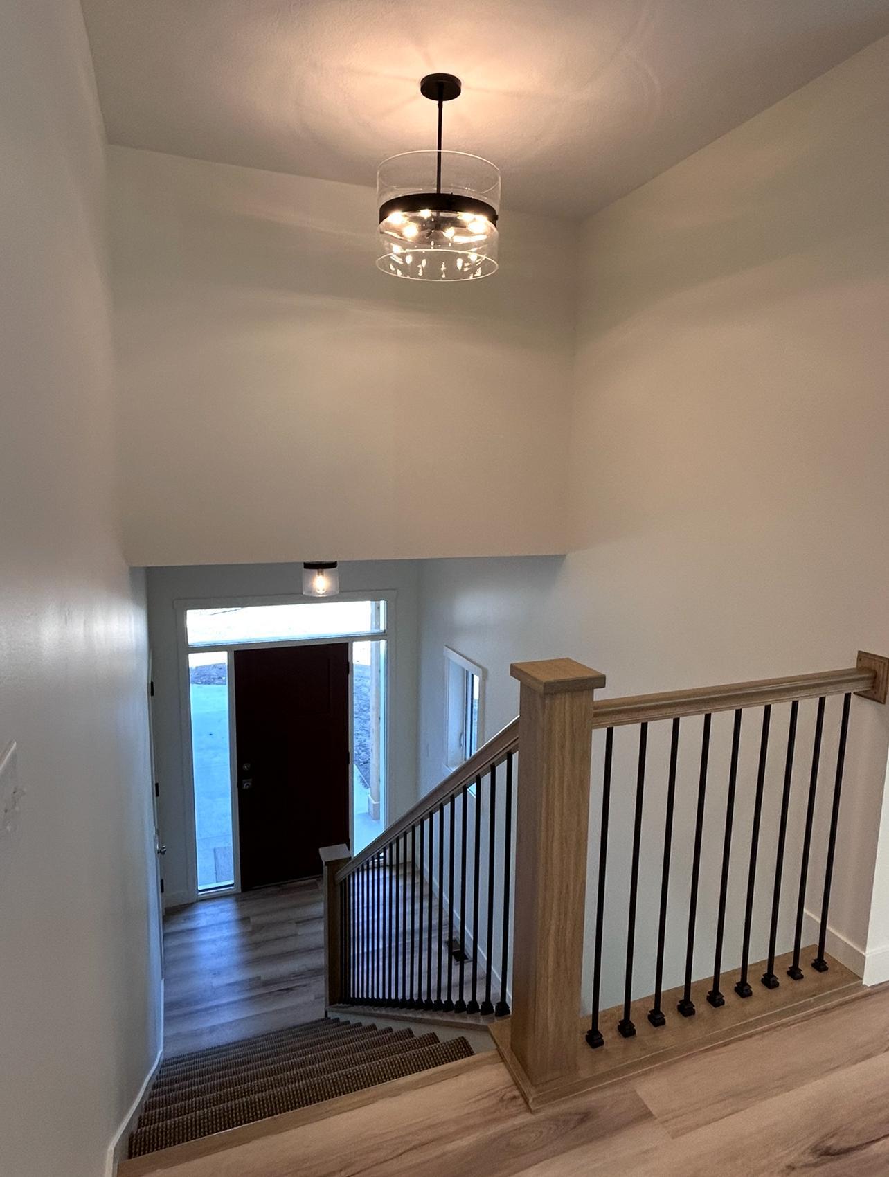 14 Tyrol Drive SE