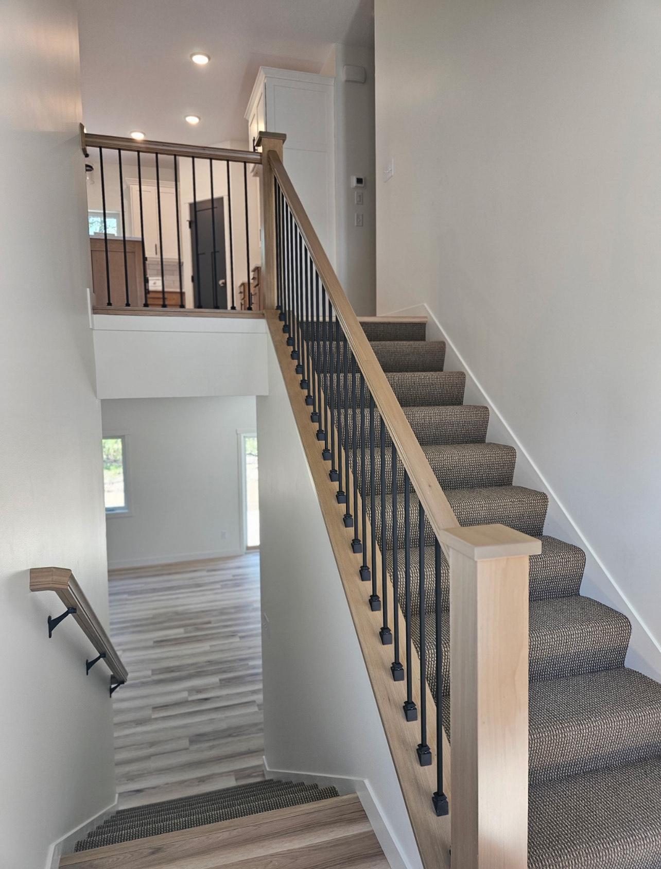 14 Tyrol Drive SE