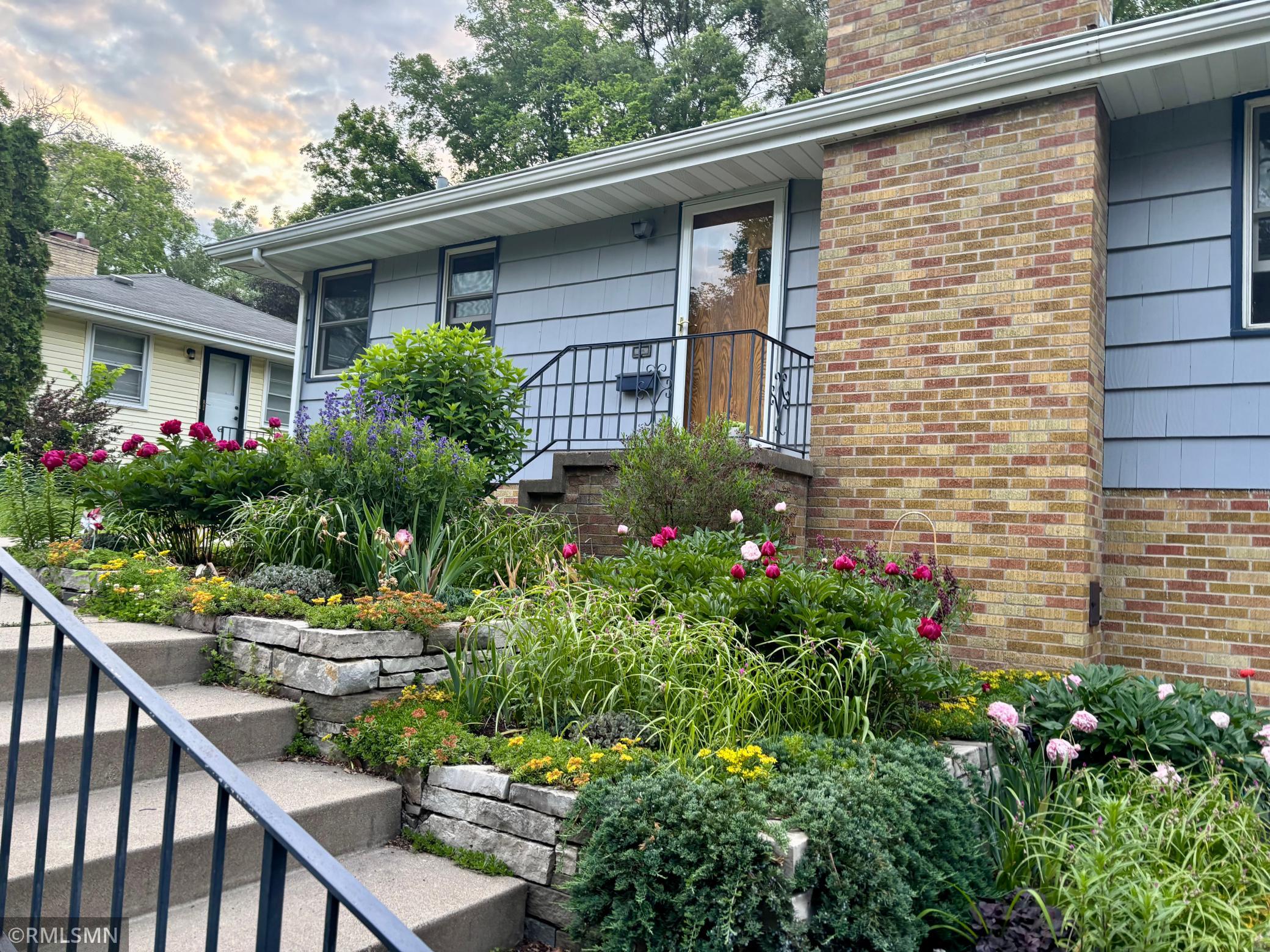 5421 Girard Avenue S