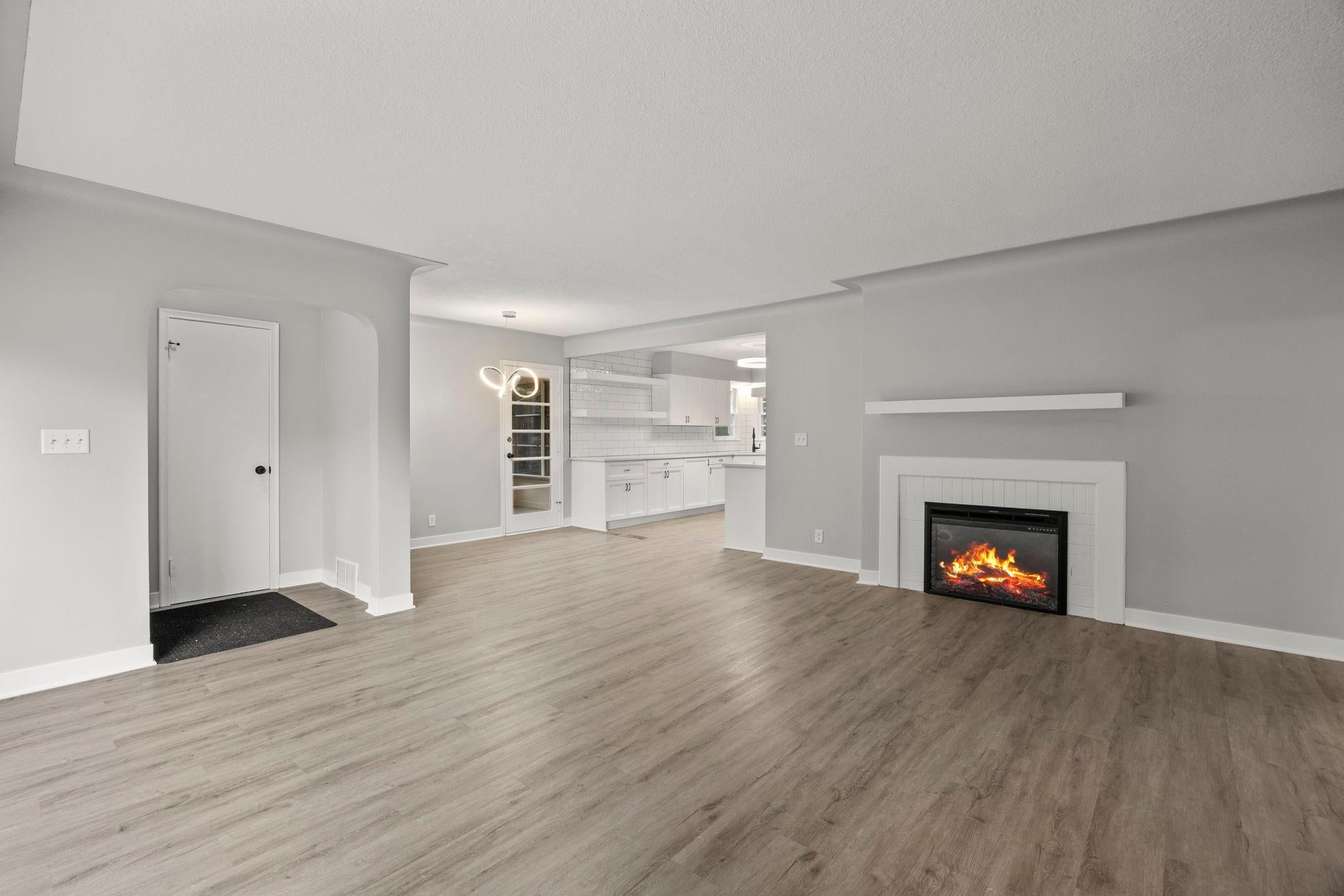 1712 W 66th Street