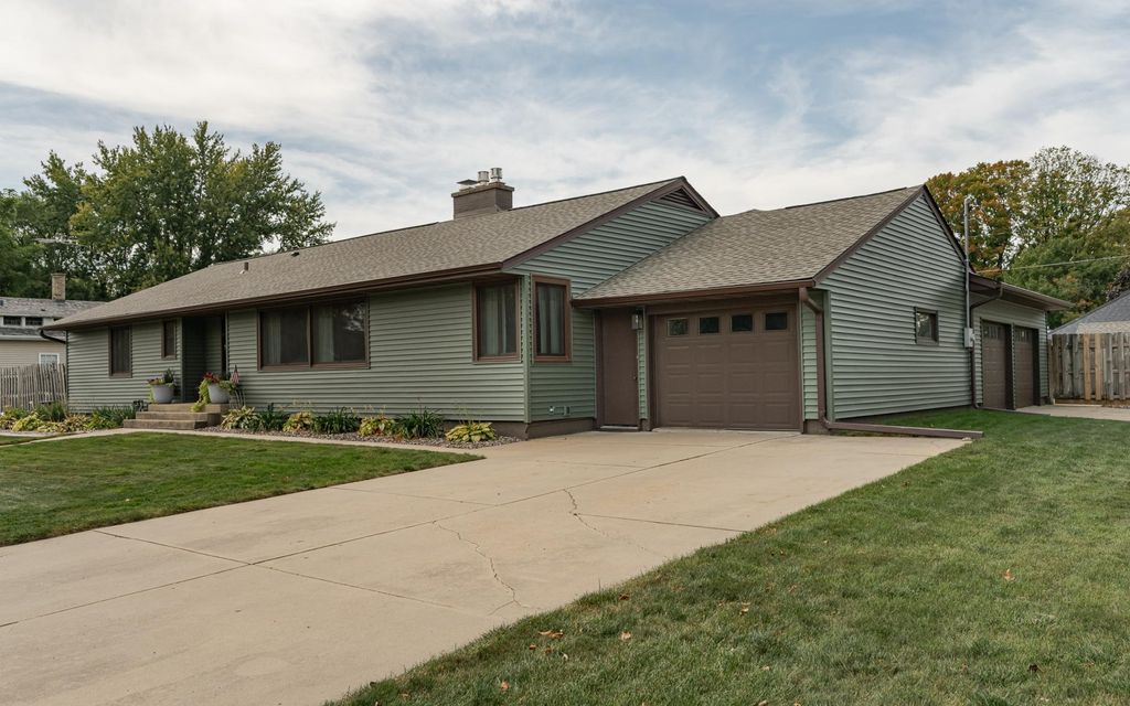 Photo of 507 1st Avenue NW, Kasson, MN 55944 (MLS # 7017499)
