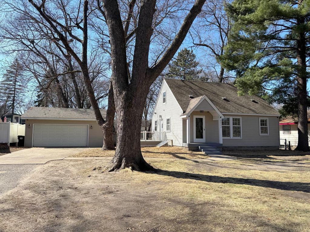 Photo of 8032 Sunnyside Road, Mounds View, MN 55112 (MLS # 7045064)